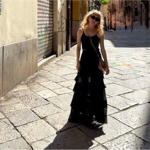 Black maxi skirt ruffles